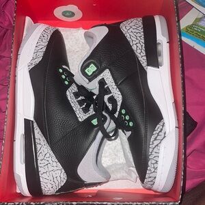 Air Jordan 3 Retro GS size 7Y